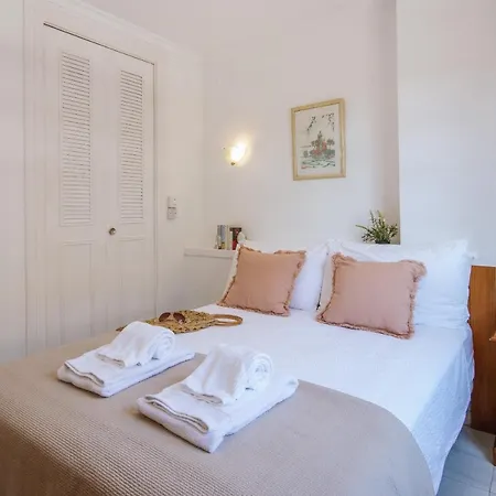 Avalon Apartment *